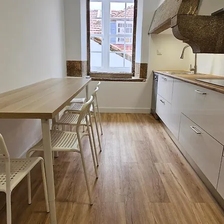 Apartment En El Centro - Plaza De Amboage - Wifi *